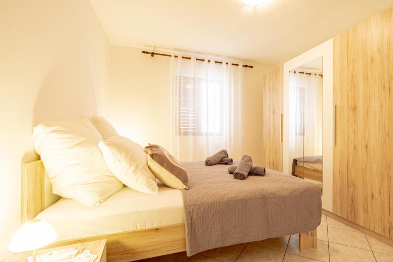 דירות מטינה Bepic Quiet Location On A Beautiful Bay מראה חיצוני תמונה